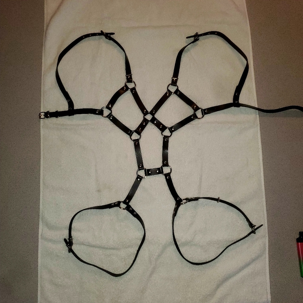 Black Leather adjustable harness, very petite women size A to a Small B breast